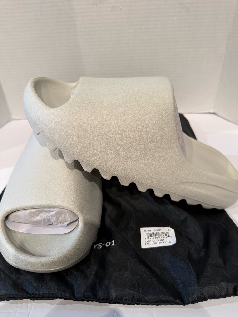 YS-01 New White Yeezy Slides size 10M